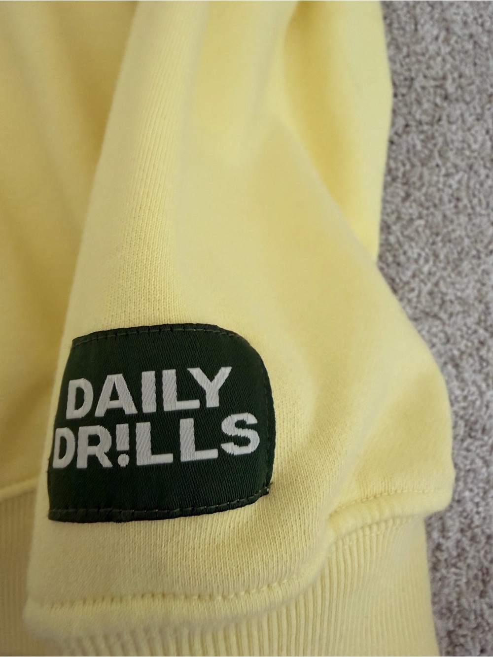 Daily Drills Lemonade mockneck - Picture 3 of 3